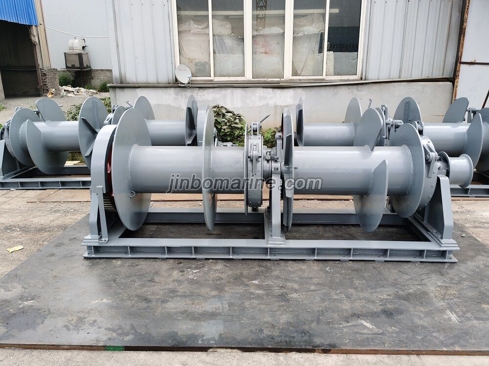 50KN Hydraulic Winch for Mooring Rope with Double Drum - Image 1