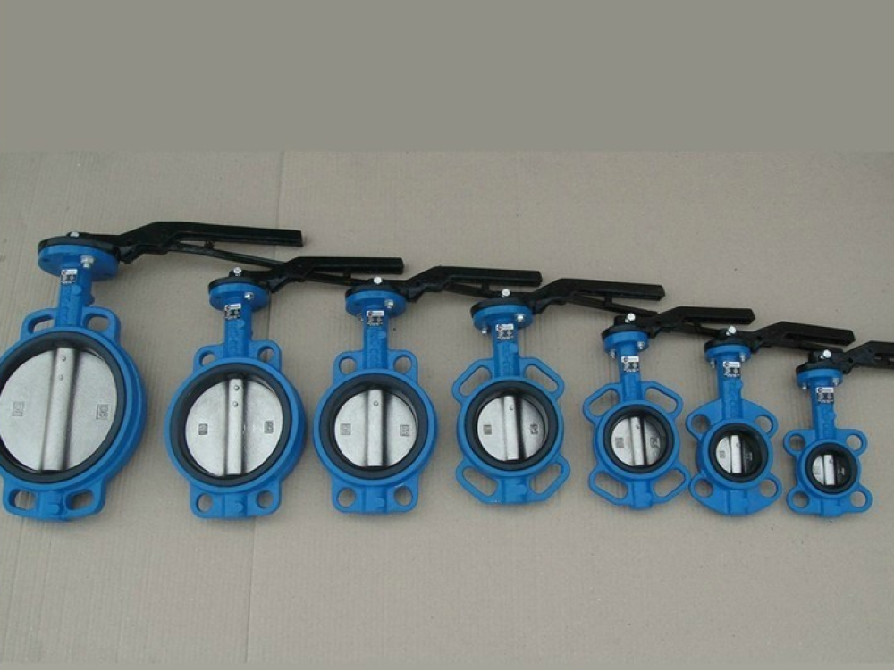 Wafer Centric Butterfly Valve with Lever - Image 1