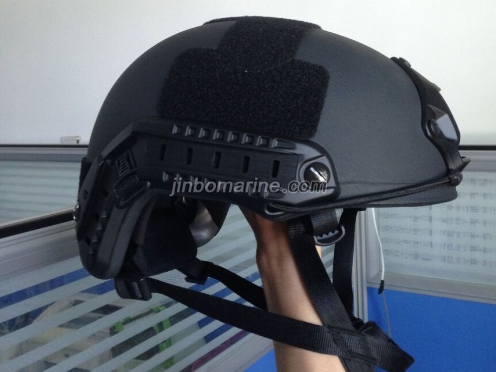 Bulletproof FAST Kevlar Combat Helmet - Image 1