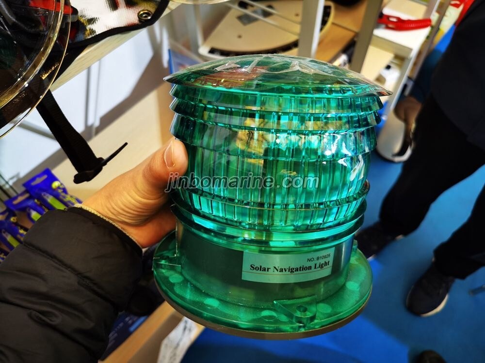 DWS305 SOLAR LED 3NM Barge Navigation Light - Image 5
