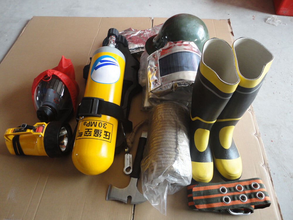 Fireman's Outfit - Image 1