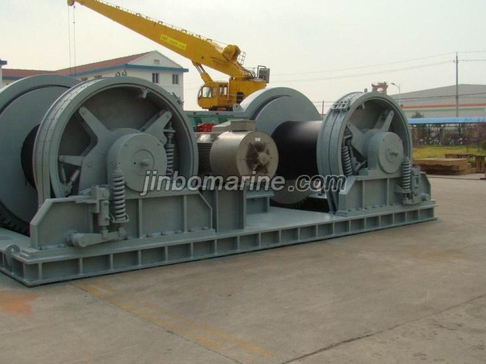 Heavy Duty Mooring Winch - Image 1