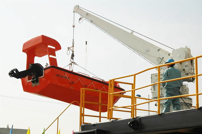 Hydraulic Slewing Crane And Rescue Boat Liferaft Landing Device