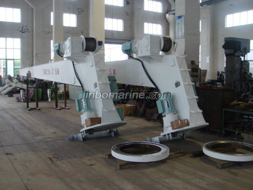 Provision handling crane - Image 1