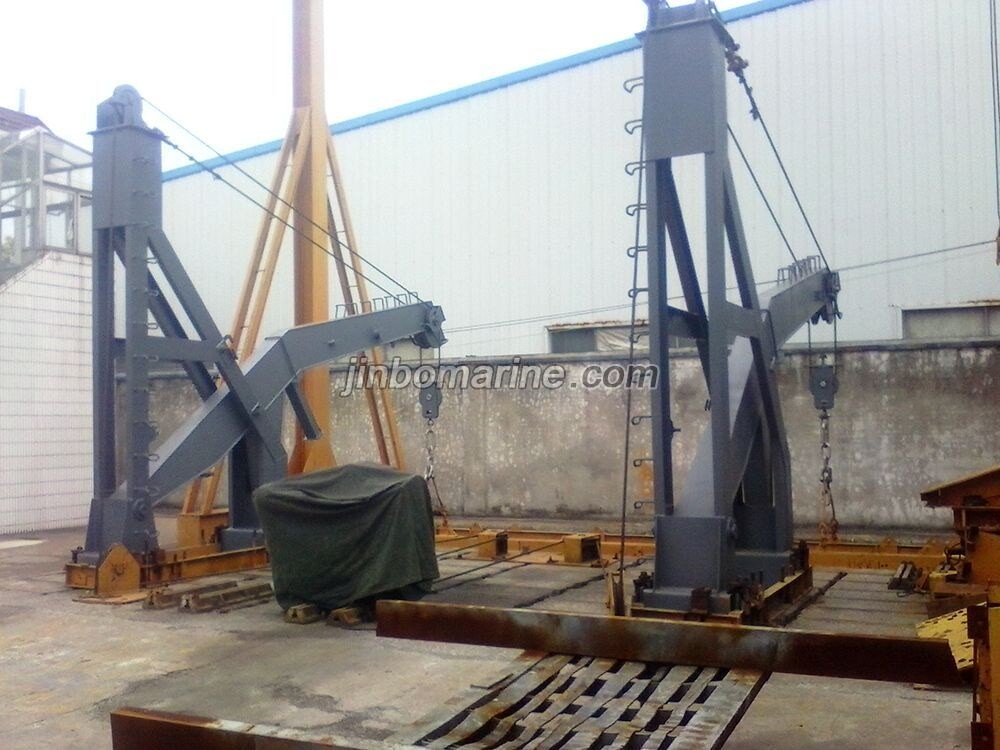 Inverted Arm Gravity Davit - Image 1