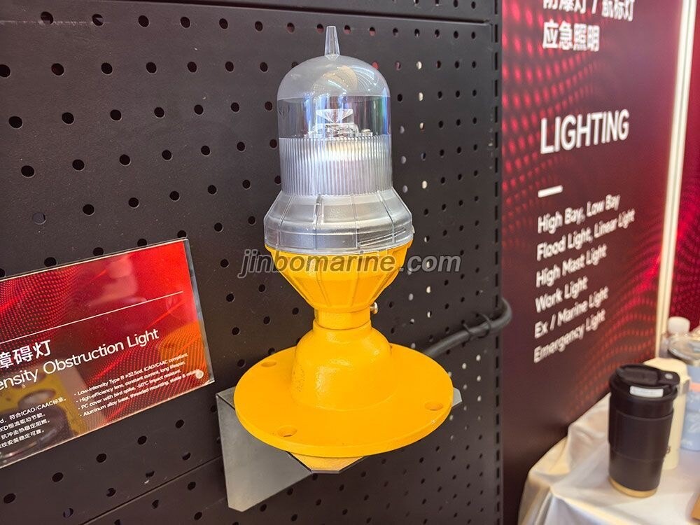 LS810 Low Intensity Obstruction Light - Image 1