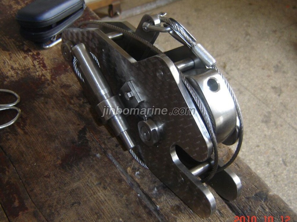 Life Raft Use Automactic Release Hook - Image 1