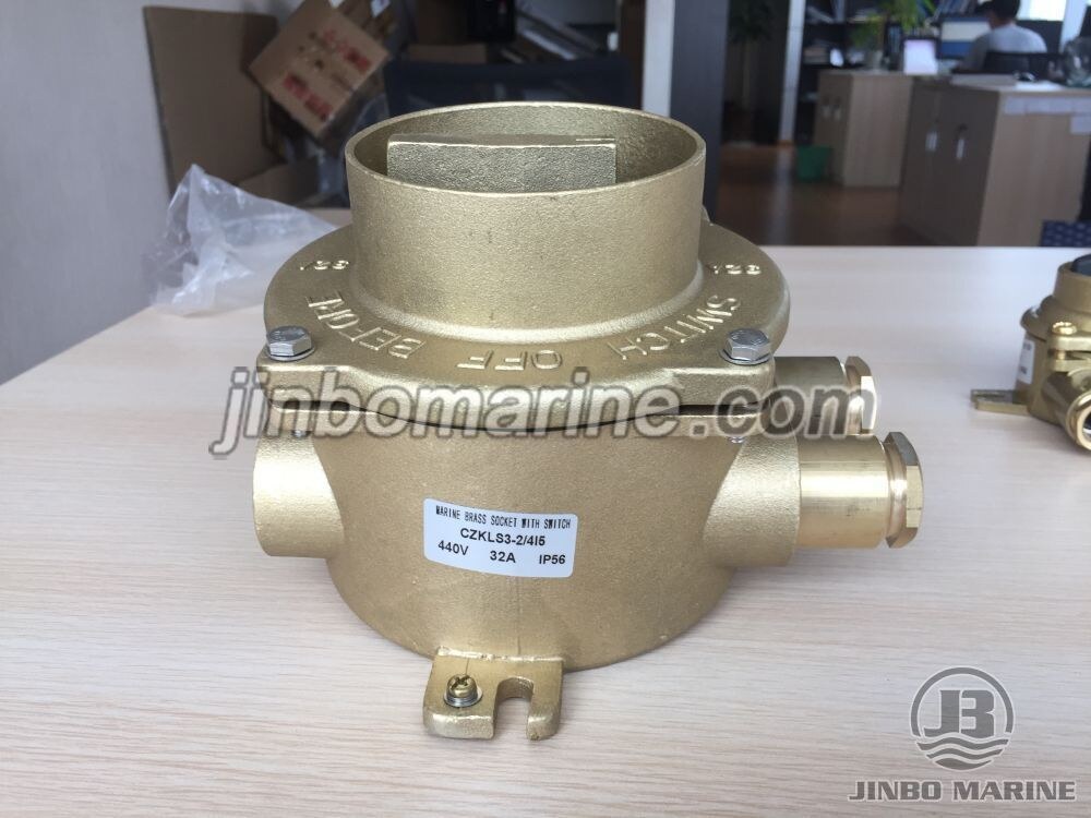 Marine Brass High-Current Water-tight Socket with Chain Switch CZKLS3-2