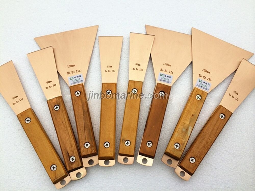Non-sparking Wooden Handle Putty Knife - Image 1