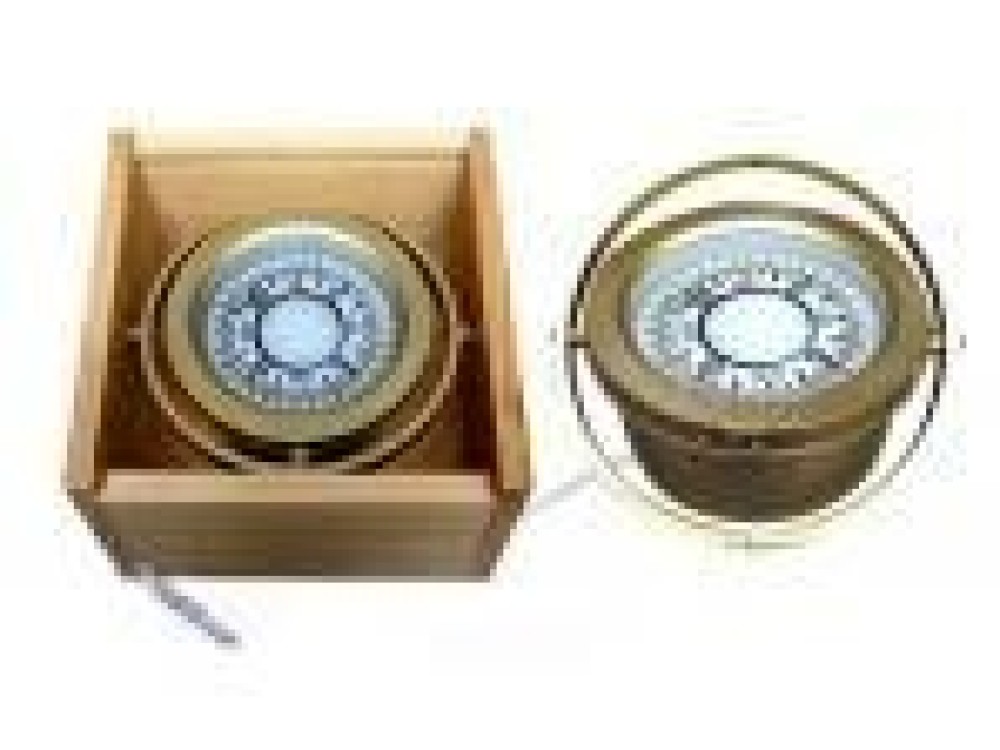 Plastic Magnetic Compass in Wooden Box  - Image 1