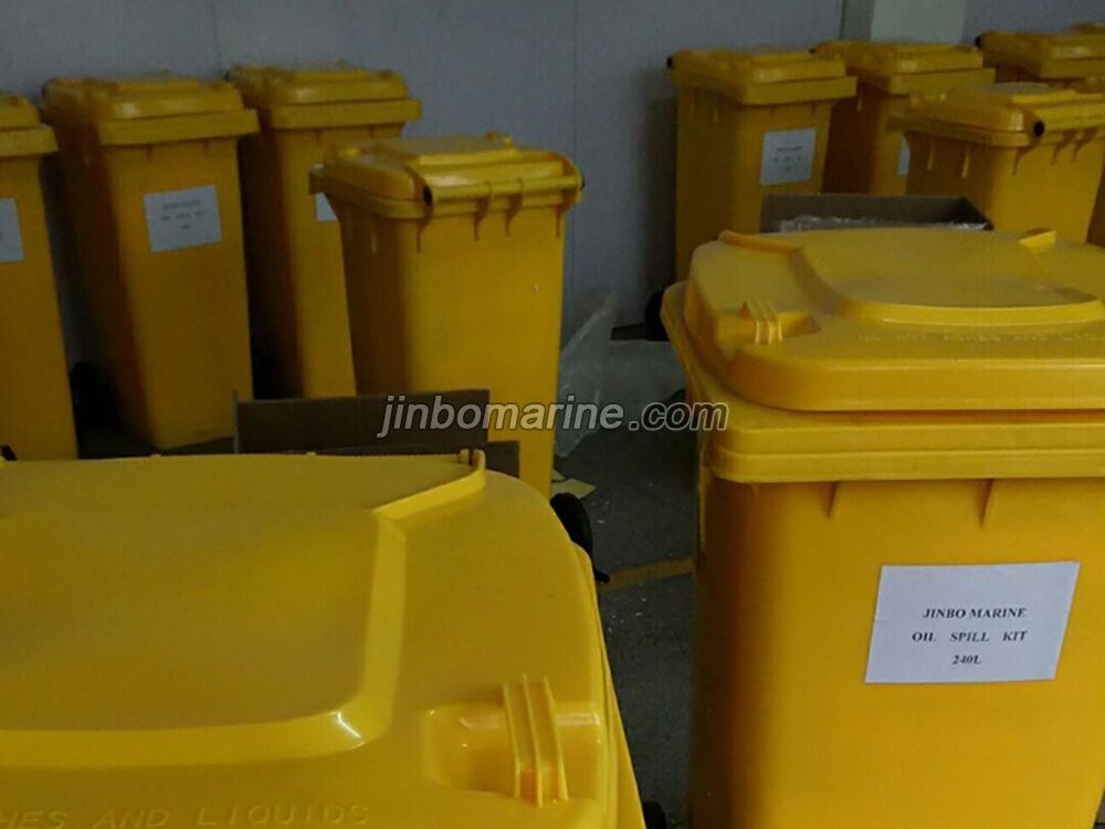 Polypropylene Oil Spill Kits - Image 1