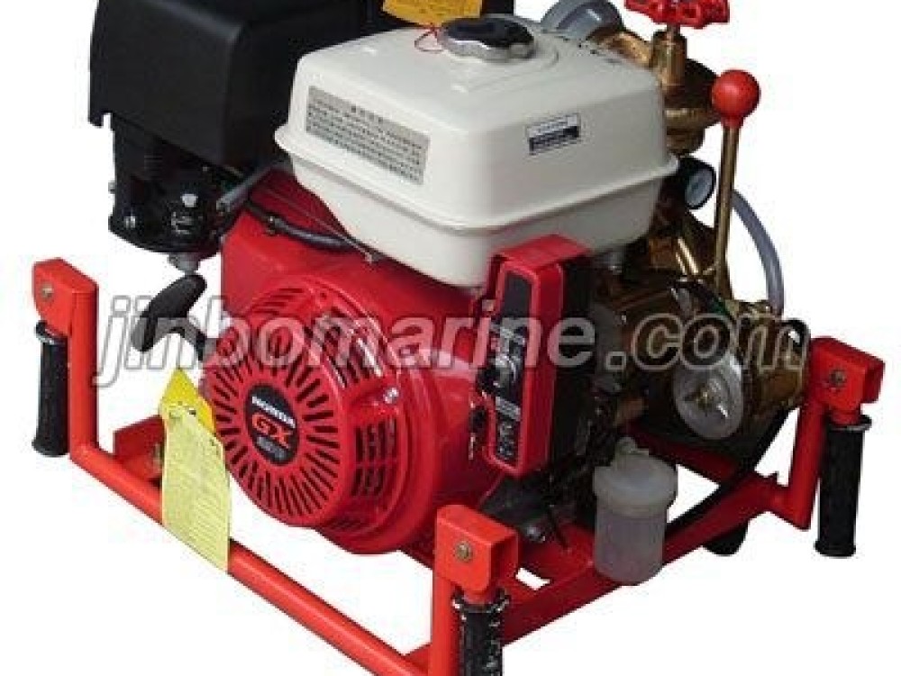 Portable gasoline fire pump - Image 1