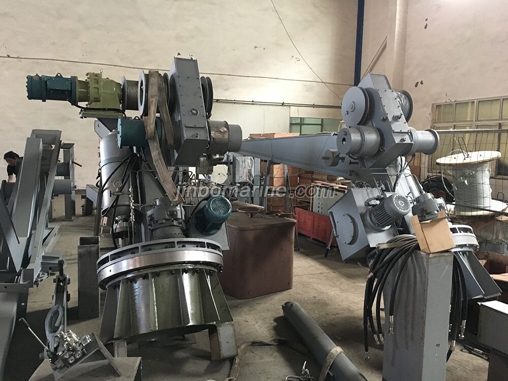 Single Arm Rotary Boat Davit With Crane - Image 1