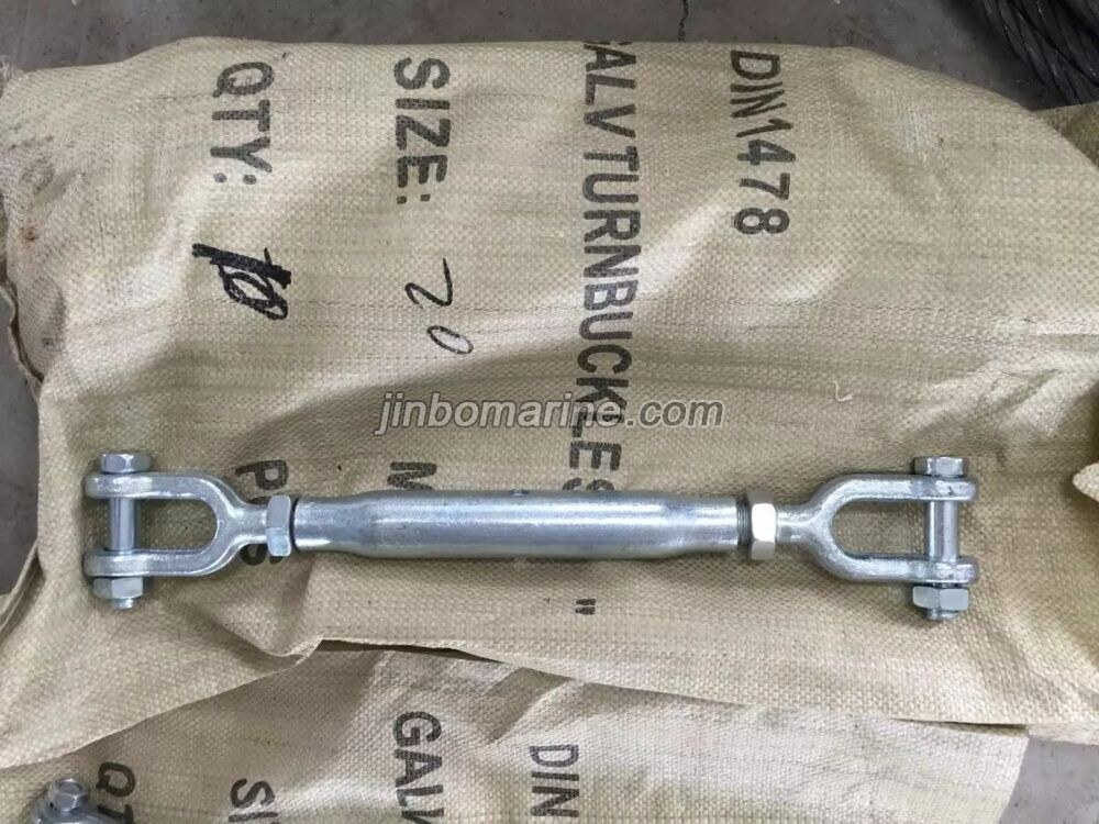 DIN1478 Galvanized Turnbuckle