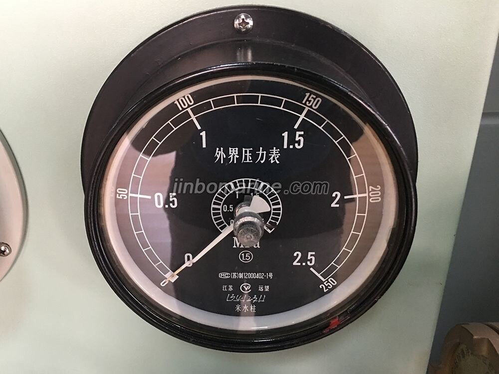 YC-150W Model External Pressure Gauge - Image 1