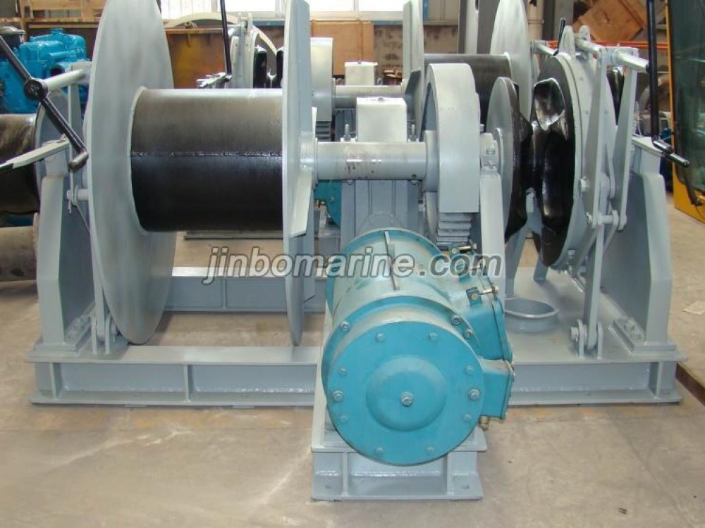 Electric Windlass - Image 1