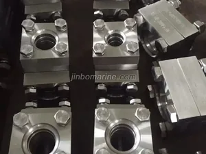 Angle Hydraulic Square Flange thumbnail 1