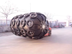 Floating Rubber Fender thumbnail 1