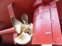 Guide bar flap rudder