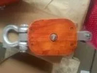 JIS F3426 Ship's internal-bound wooden block single with Shackle 1