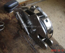 Life Raft Use Automactic Release Hook