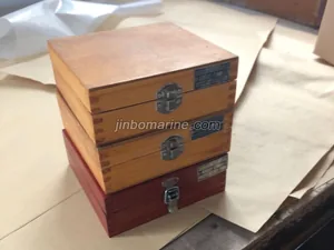 Magnifying Glass of Magnetic Compass thumbnail 2