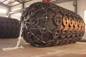 Marine Pneumatic Rubber Fender thumbnail 1