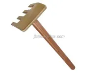 Non-Sparking Cleaning Rust Rake 2