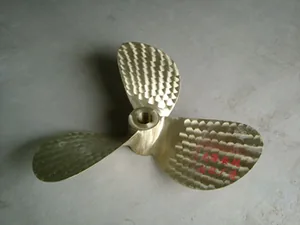 Three-blade propeller thumbnail 1