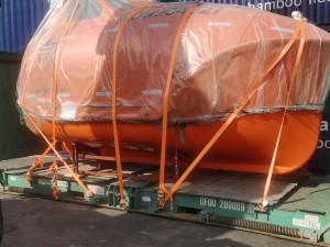 4.9M 18 PERSONS FREE FALL LIFEBOAT WITH DAVIT